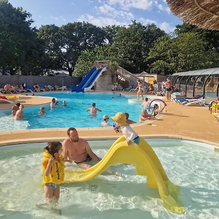 Les Chalands Fleuris Kemping