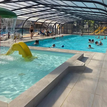 Campsite Les Chalands Fleuris *