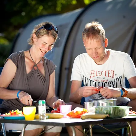 Les Chalands Fleuris Kemping