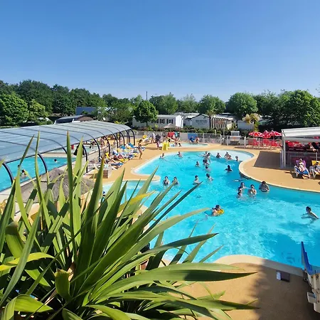 Camping Les Chalands Fleuris