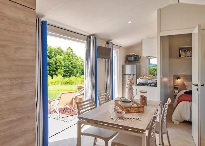 Les Chalands Fleuris *