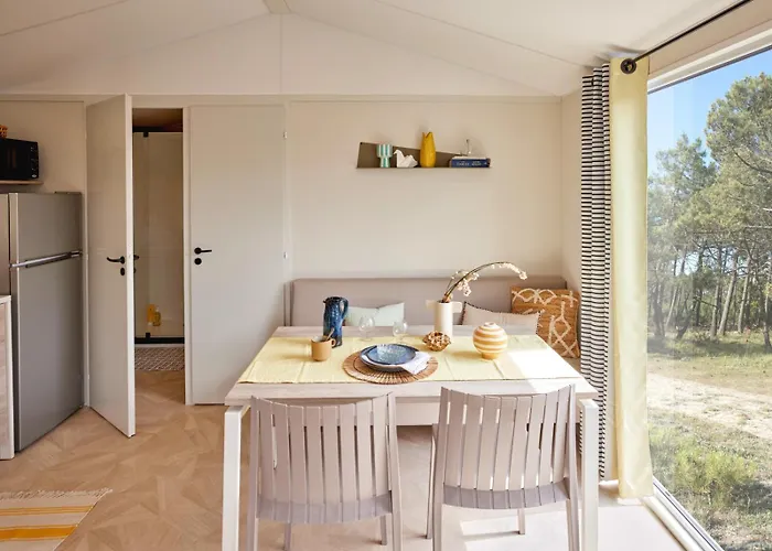 Les Chalands Fleuris Saint-André-des-Eaux