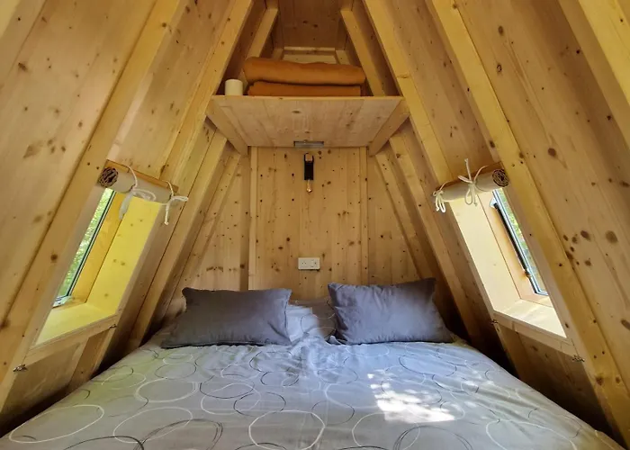 캠프장 Les Chalands Fleuris *