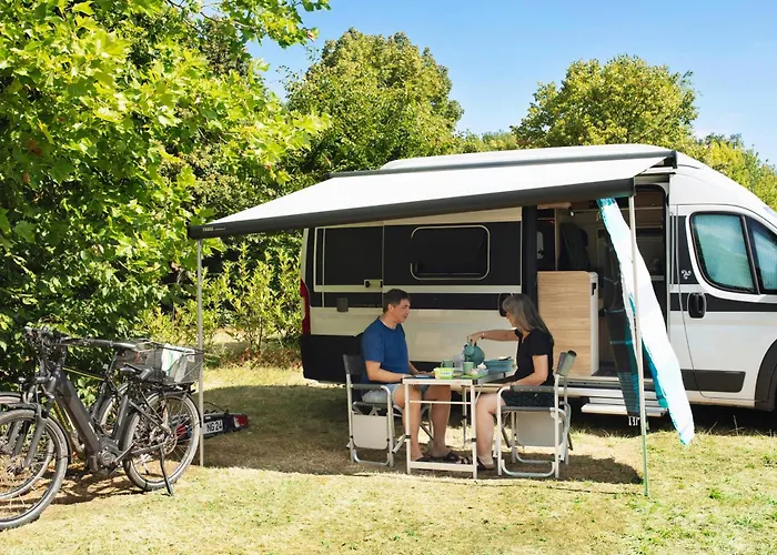 Campingplatz Les Chalands Fleuris *